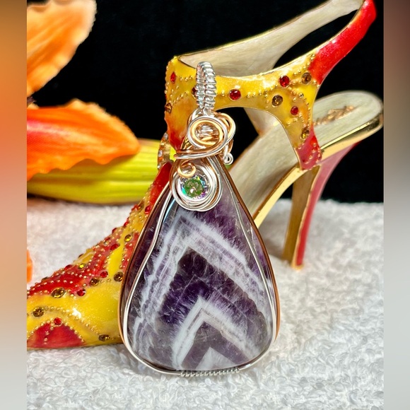 💜stunning purple chevron dream amethyst agate, wire wrapped artisan pendant - Picture 7 of 9